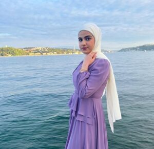Mahya Mirsadeghi – Language Teacher – Polyglot – Iran