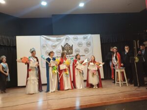 Angélica Marcela Benega coronada como la 8va Reina Nacional de la Revolución Argentina en una Gala Majestuosa e Inolvidable