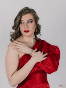 Belleza natural y actitud imparable: El fenómeno Sara Alsina – Happy Life